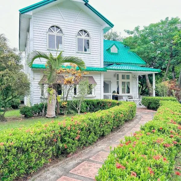 晨曦山莊 晨曦紅瓦厝國民旅遊卡特約商店Sunshino farmstead, hotel v destinaci Zuozhen
