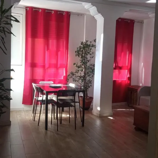Piso centro Gandia, hotel v destinácii Gandía