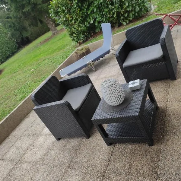 Très bel appartement 3 pièces + jardin + parking, ξενοδοχείο σε Divonne-les-Bains