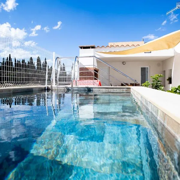 La caseta de cinta, hotel al Lligallo del Gànguil