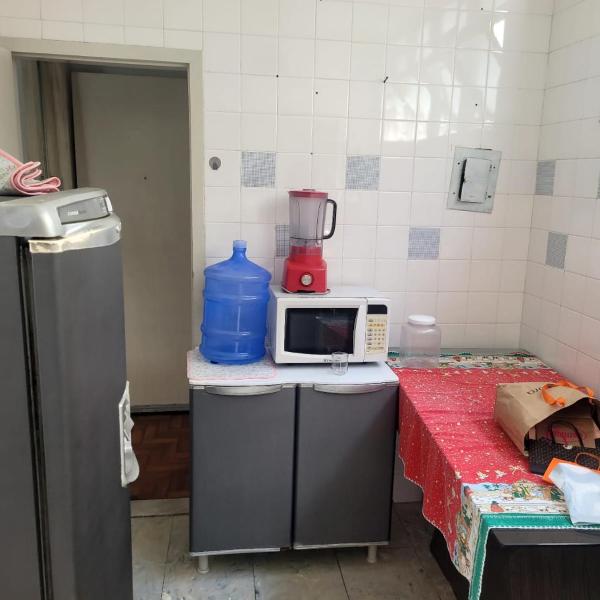 Apartamento na praia forte de 1 quarto, sala, cozinha e 1 banheiro