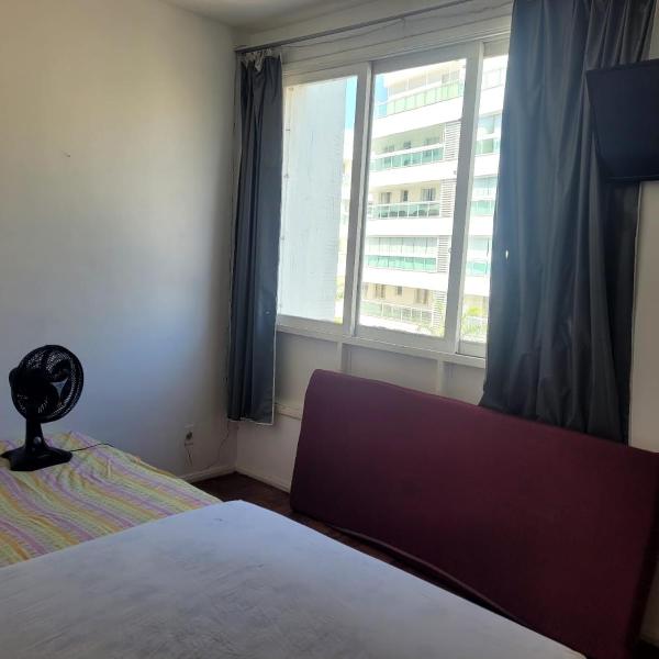 Apartamento na praia forte de 1 quarto, sala, cozinha e 1 banheiro - Foto 2