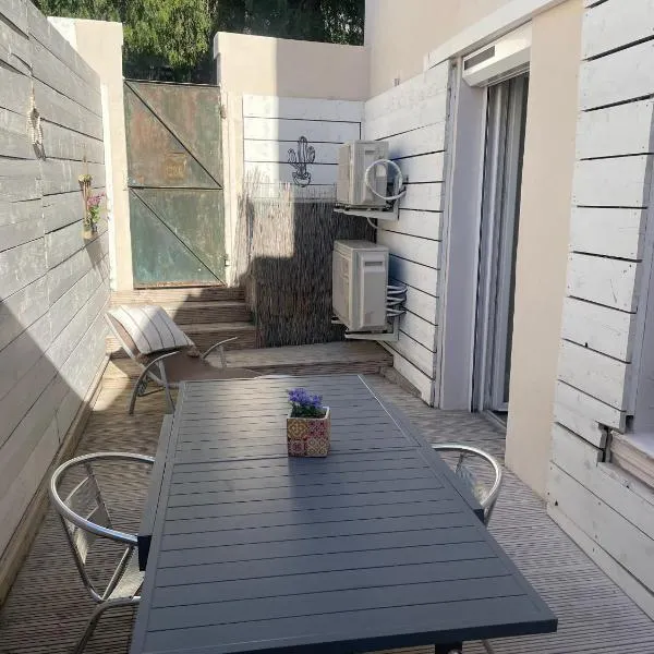 3 Pieces Mourillon, hotel v destinaci Toulon