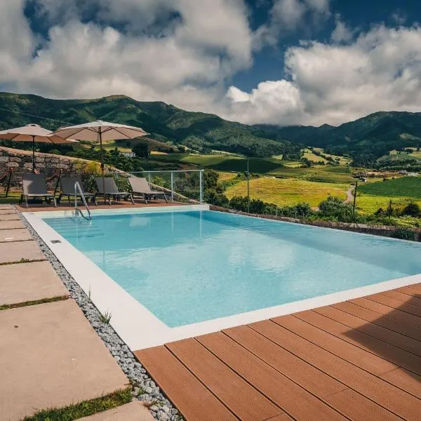 Benilde Village House, hotel in Povoação