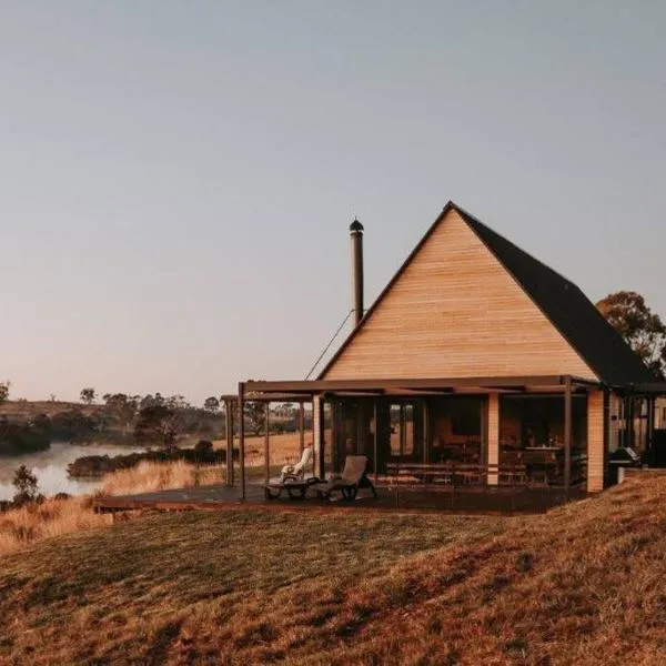 Swan River Sanctuary, hotel in Swansea