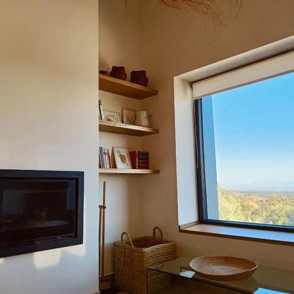 La Casa de Abajo, hotel v destinácii Arroyomolinos de la Vera