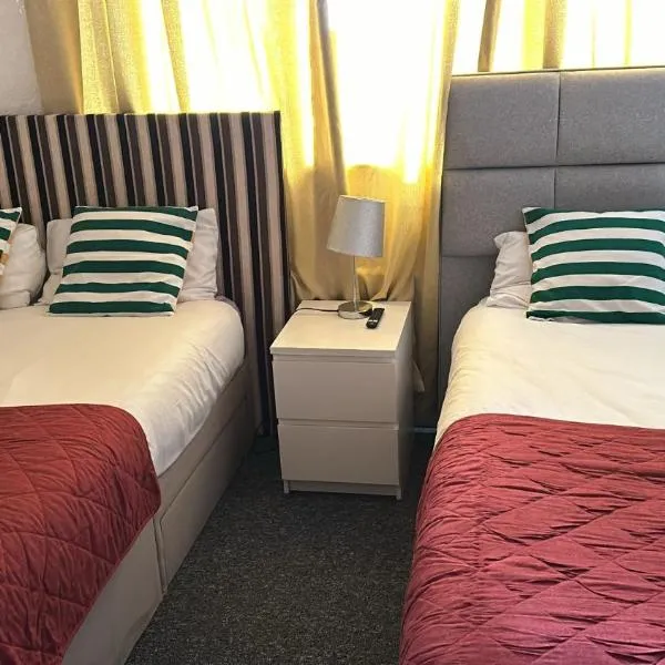 Guest House in Rose Meare Gardens, hotel in Bristol