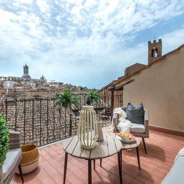 Paradiso - Appartamento con terrazza vista Duomo, hotel u gradu Sijena