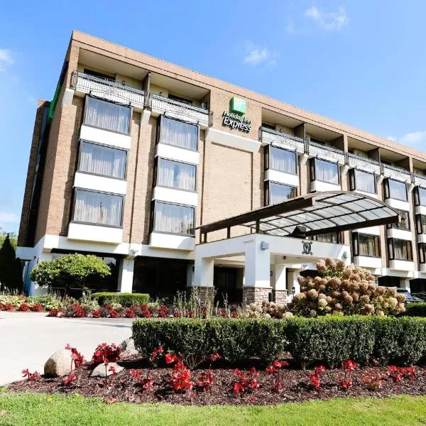 Holiday Inn Express Detroit-Birmingham by IHG, hotel in Birmingham