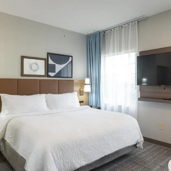 Staybridge Suites Rogers - Bentonville by IHG, hotel u gradu Rodžers