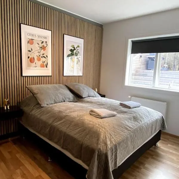 4-room spacious condo w patio, hotel en Reikiavik