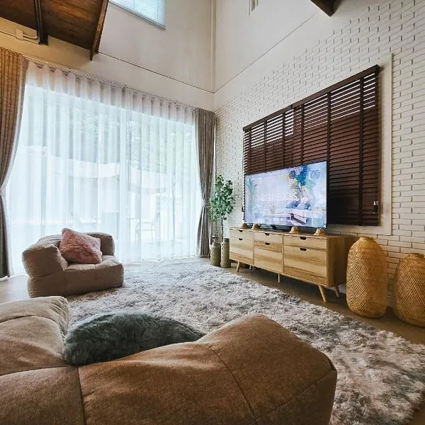 Le lanna villa at Center of old town with private pool, Hotel in Chiang Mai