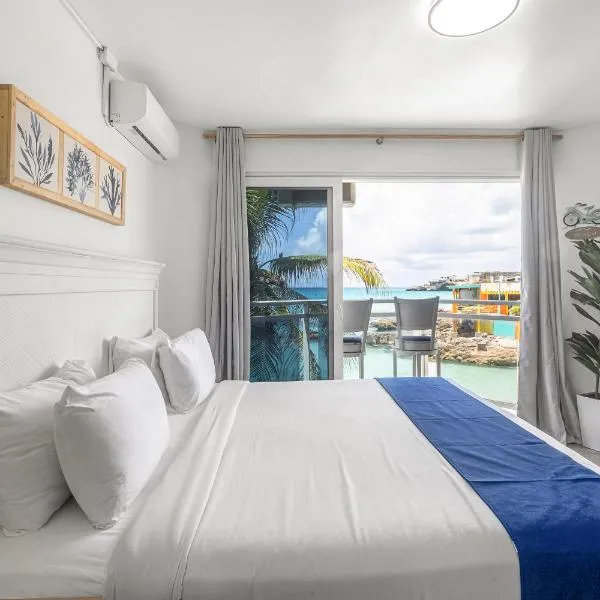 Maho Beach House - Petite Studio - Ocean View, hotel in Maho Reef