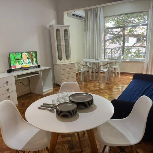 Apartamento 1 quadra da Praia de Copacabana