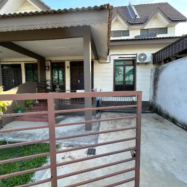 Homestay Cikgu Jasin Bestari, hotel in Bemban
