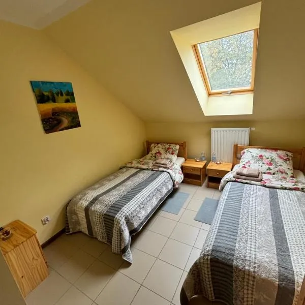 Pod Parkanami, hotel a Spiczyn