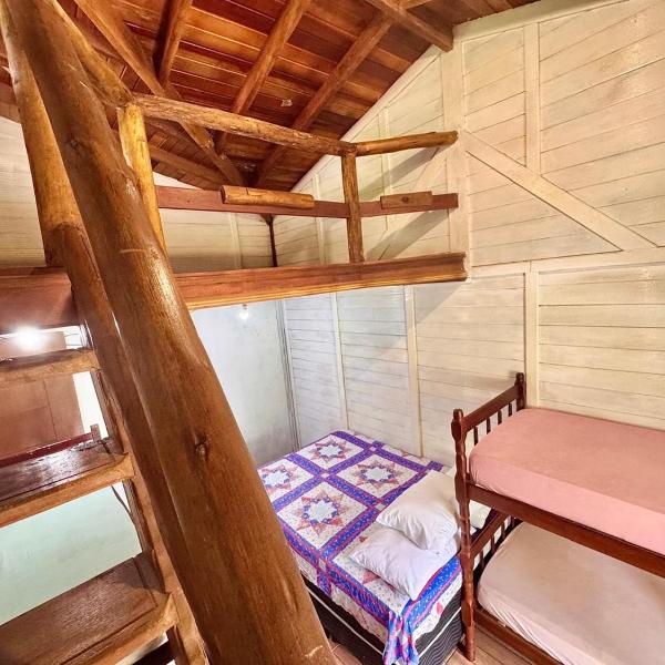 Casa de 2 quartos e 1 mezanino na ilha do Mel próximo ao mar