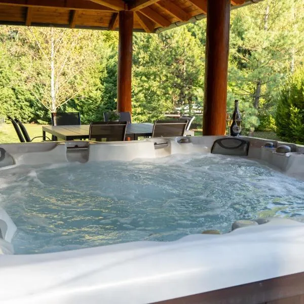 Grande Vendégház, hotel v destinaci Tata