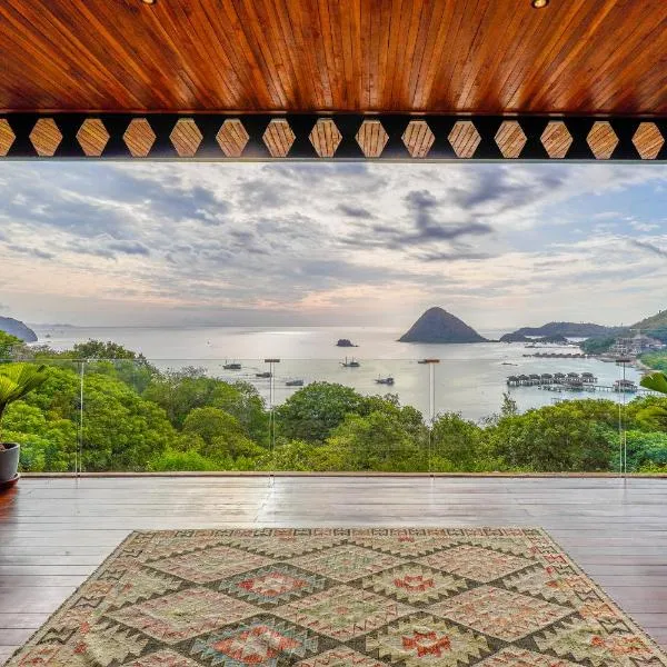 Paradise Garage Komodo Villa, hotel v destinaci Labuan Bajo