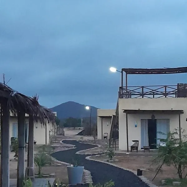 Tres Velas Surf, hotell i Celestino Gasca