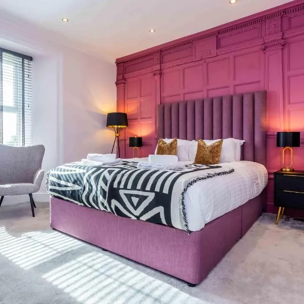 Elderberry Hall Luxury Farmhouse Hot Tub, Sleeps 20,Near Durham, khách sạn ở Fishburn