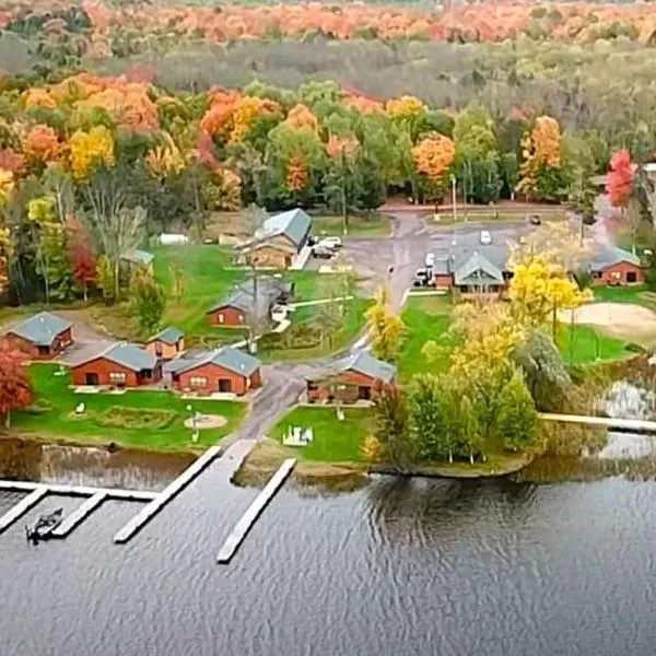 Lena's Northern Pines Resort, hotel v destinaci Park Falls