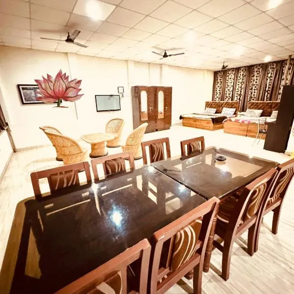 Qube House BNB, отель в Ришикеше