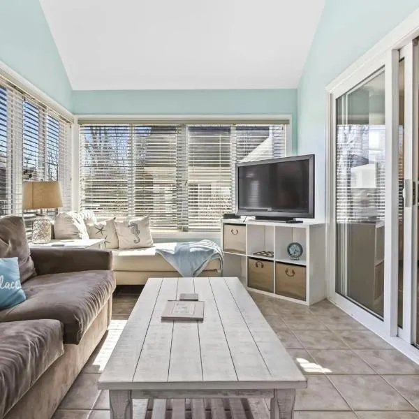 Cottages at Summer Village Beach Get-A-Way, hotel in Wells
