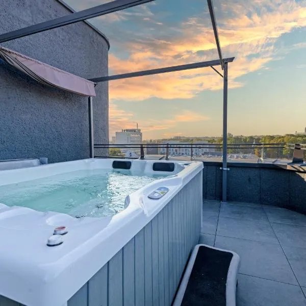 Apartments in Kaunas city centre with Jacuzzi bath, hotel v destinaci Kaunas