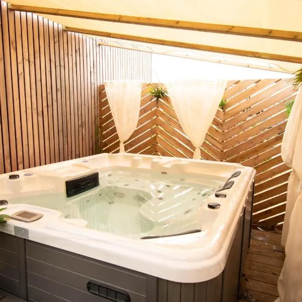 Studio les 2 fées - Brocéliande - Jacuzzi, ξενοδοχείο σε Montfort-sur-Meu