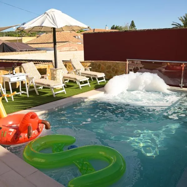 Casa Rural LA ENCINA, hotel in Hornachuelos