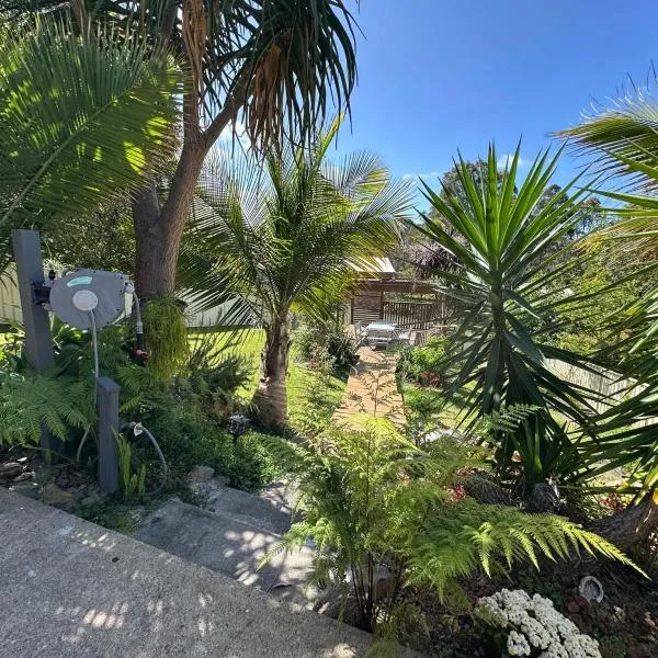 Garden View Homestay Single Ensuite Room, hotel v destinaci Catalina