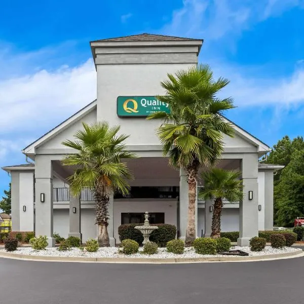Quality Inn Port Wentworth Savannah North、ポート・ウェントワースのホテル
