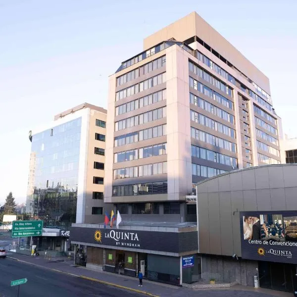 La Quinta by Wyndham Quito, hotel v destinaci Quito