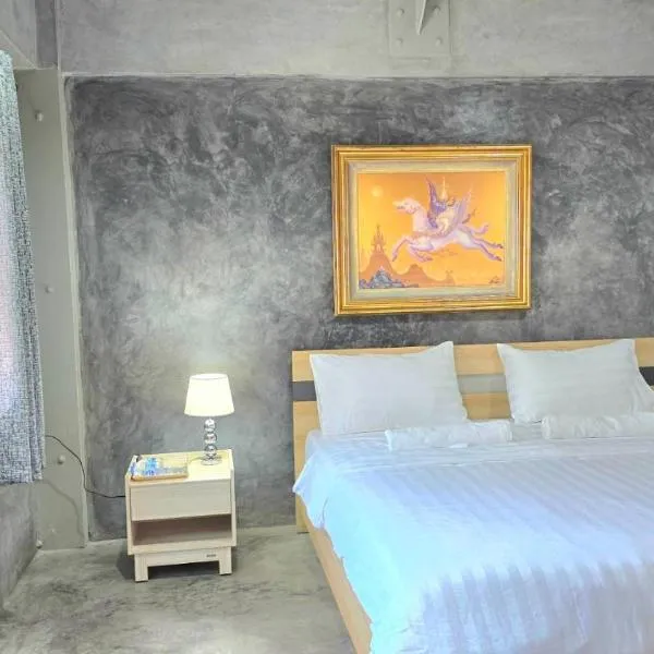 Captain Joe Cafe & Hostel, hotel v destinaci Hua Hin