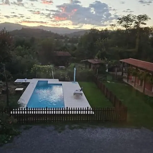 La Casa Rossa affittacamere, hotel in Cairo Montenotte