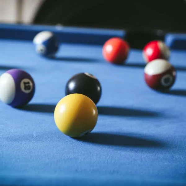Llanfair Hall, Dog Friendly, Cinema, Games Room, Hot Tub, hotel in Llanfairpwllgwyngyll