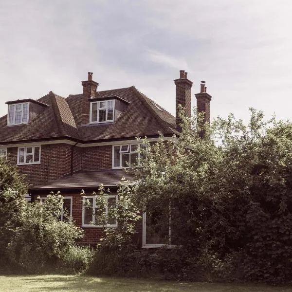 Lowbell House, hotel di London Colney