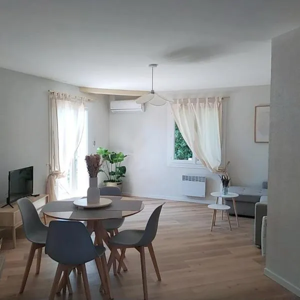 Maison Santolina – hotel w mieście Villeneuve-lès-Avignon