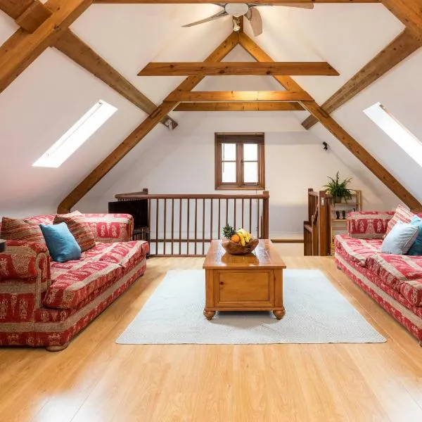 The Hideaway-South Downs National Park, Hotel in Graffham