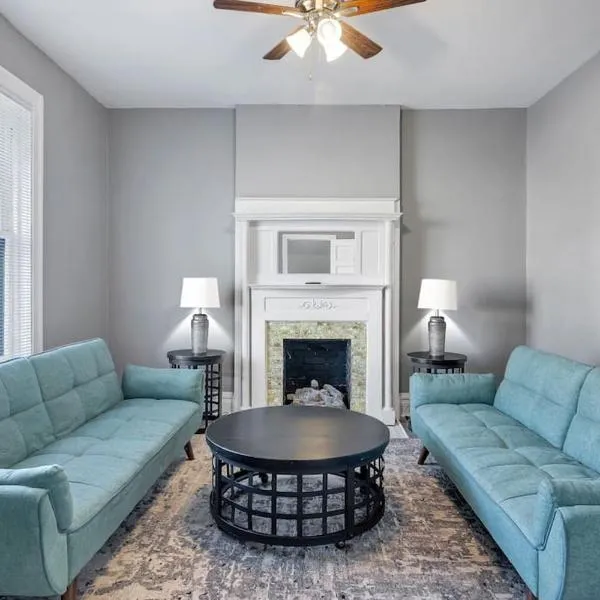 Beautiful Rehabbed Unit in Shaw Community - 4226b, hotel in Tower Grove