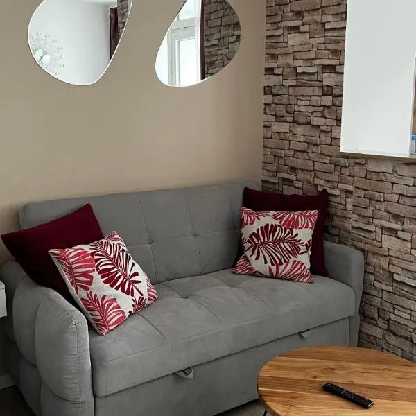 Apartment AS mit Balkon, hotel en Augsburg