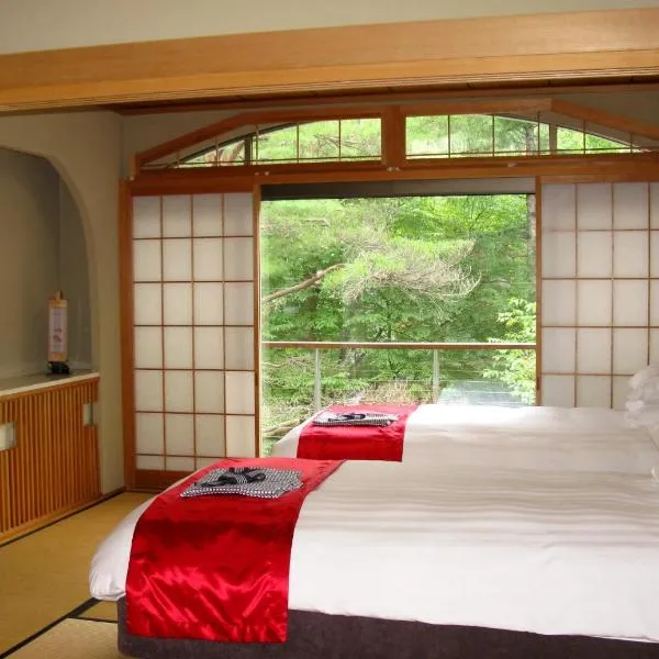 White Horse Hotel, hotel in Hakuba