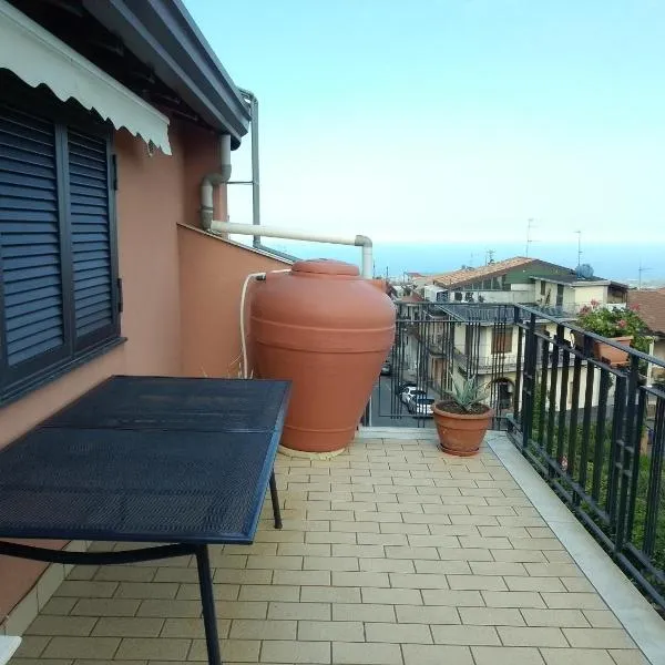 casa vacanza suite Etna-Mare, hotel v destinácii Zafferana Etnea