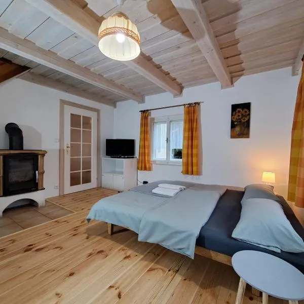 Chaloupka nad Želivkou, hotel in Hněvkovice