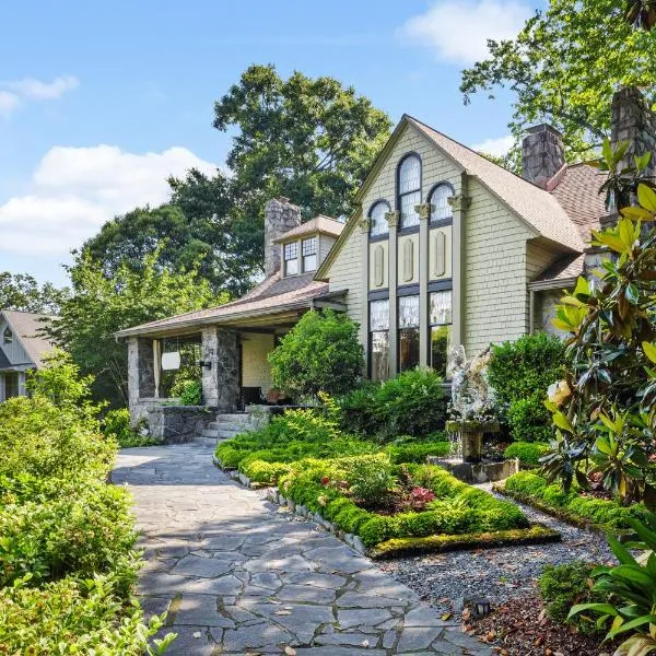 Stonehurst Place Bed & Breakfast、アトランタのホテル