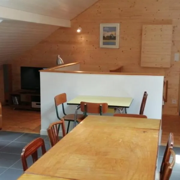 Appartement mansardé et chaleureux au coeur de Cauterets, hotel v destinaci Cauterets