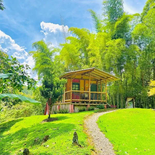 Cabañas Los Gulungos Lodge, hotel v destinaci Jardin