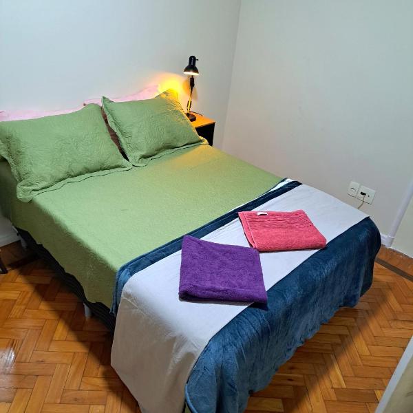 Quarto com Anfitriã em Copa - Foto 2