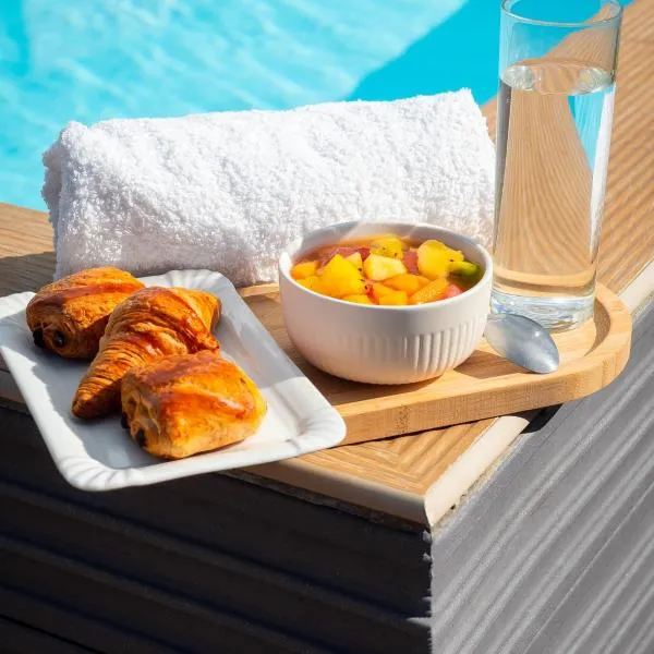 Evasion en plein cœur de la ville Studio Jacuzzis Sauna et piscine au centre de Port-Louis、ポール・ルイのホテル